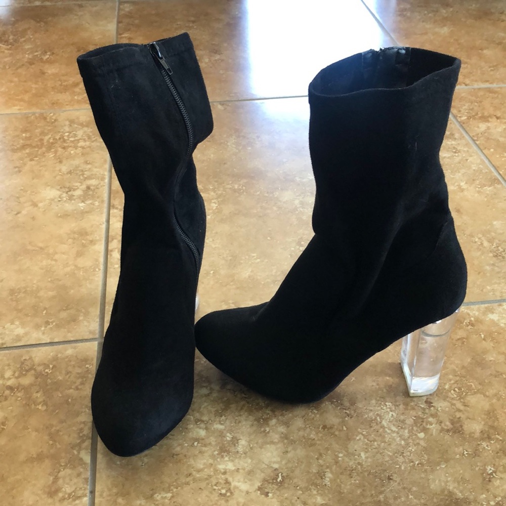 NWOT STEVE MADDEN BOOTS